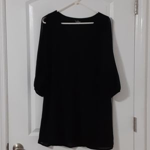 Lulu's black split sleeves top